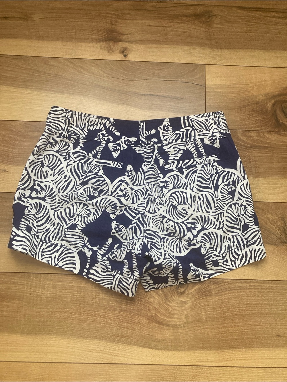 Lilly Pulitzer Zebra Print Callahan Shorts 4.5” - Picture 10 of 10